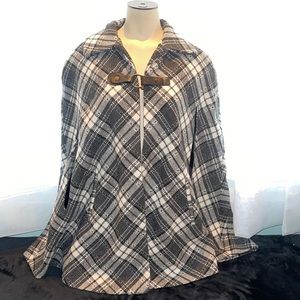 Forever 21 Women’s poncho wrap cape